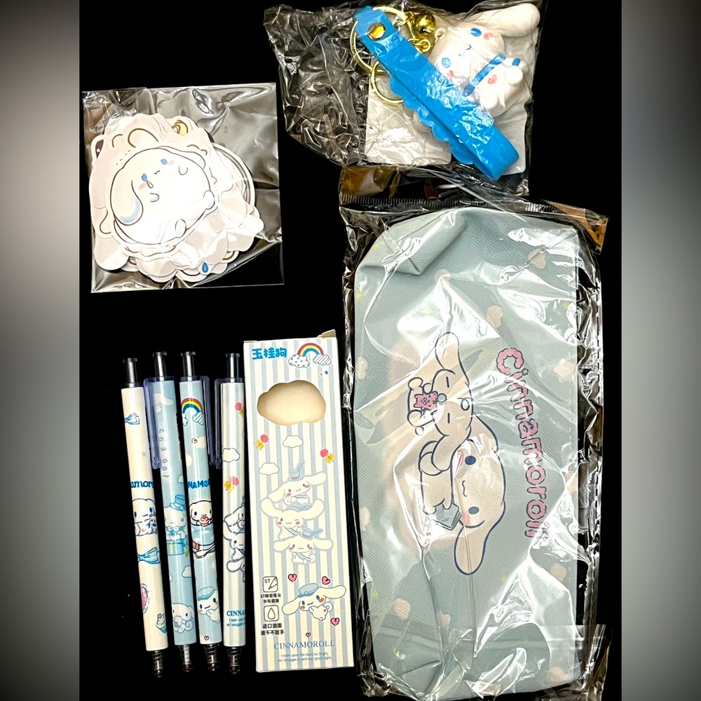 CINNAMOROLL Set +BONUS Keychain w/ full price purchase